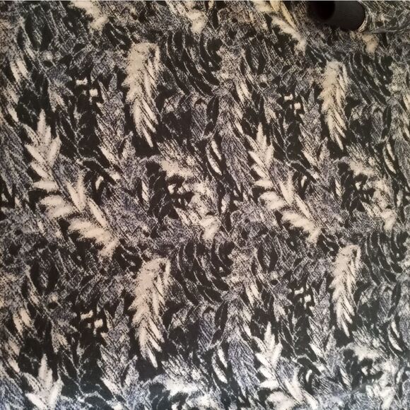 Cuter& Buck L 100% Cotton Twelve BridgeGolf Club Shortsleeves Leaves Print Men's - Picture 4 of 8